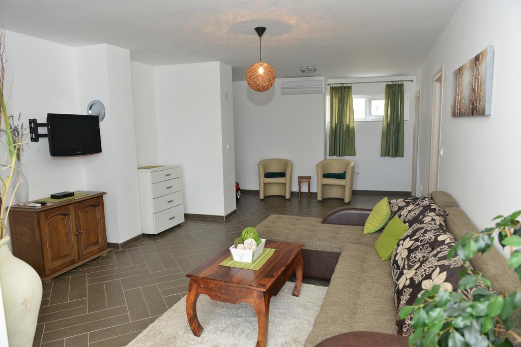Apartments Kuljace スヴェティ・ステファン エクステリア 写真