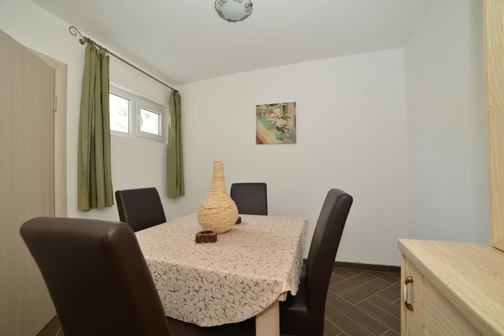 Apartments Kuljace スヴェティ・ステファン エクステリア 写真